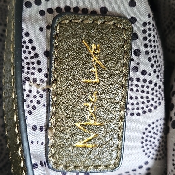 Moda Luxe Gently used olive green crossbody/satchel. Lots of pockets & roomy! - Picture 3 of 5